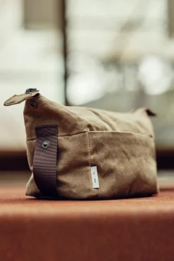 Barkers Bags & Luggage^Toiletry Bag