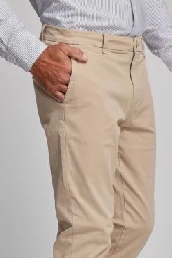 Barkers Straight Fit Pants|Tapered & Slim Fit Pants^Carnaby Chino SAND