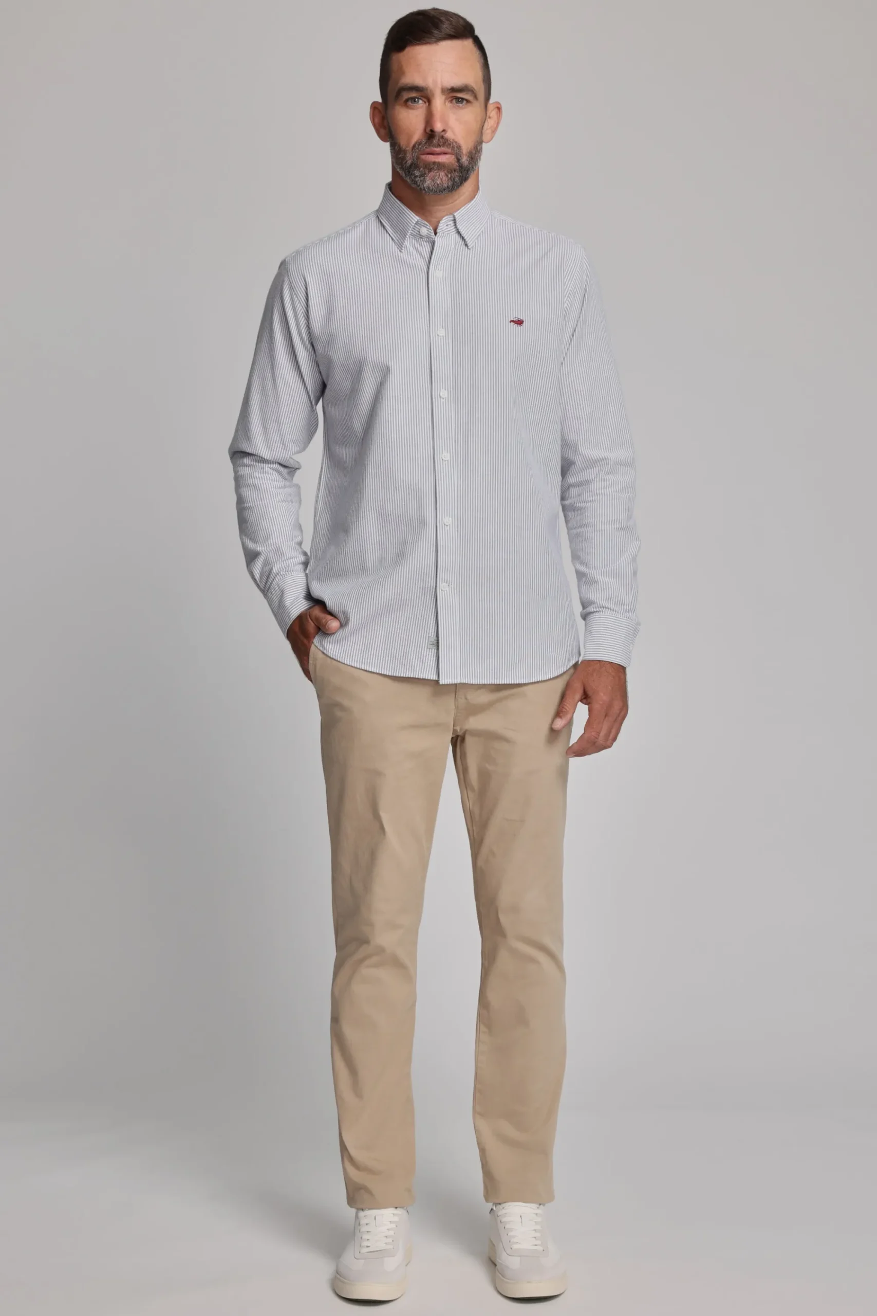 Barkers Straight Fit Pants|Tapered & Slim Fit Pants^Carnaby Chino SAND